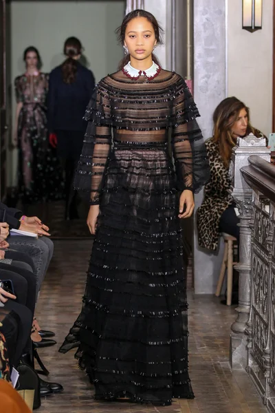 Look 50